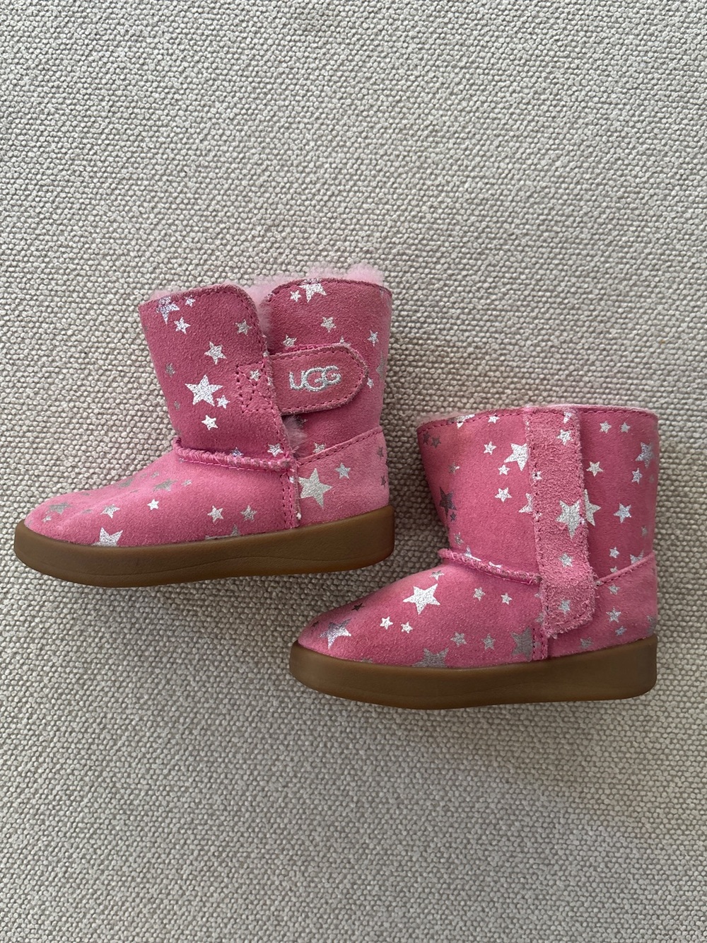 UGG Classic Short II Pink Stars Boots Toddler Size 4/5